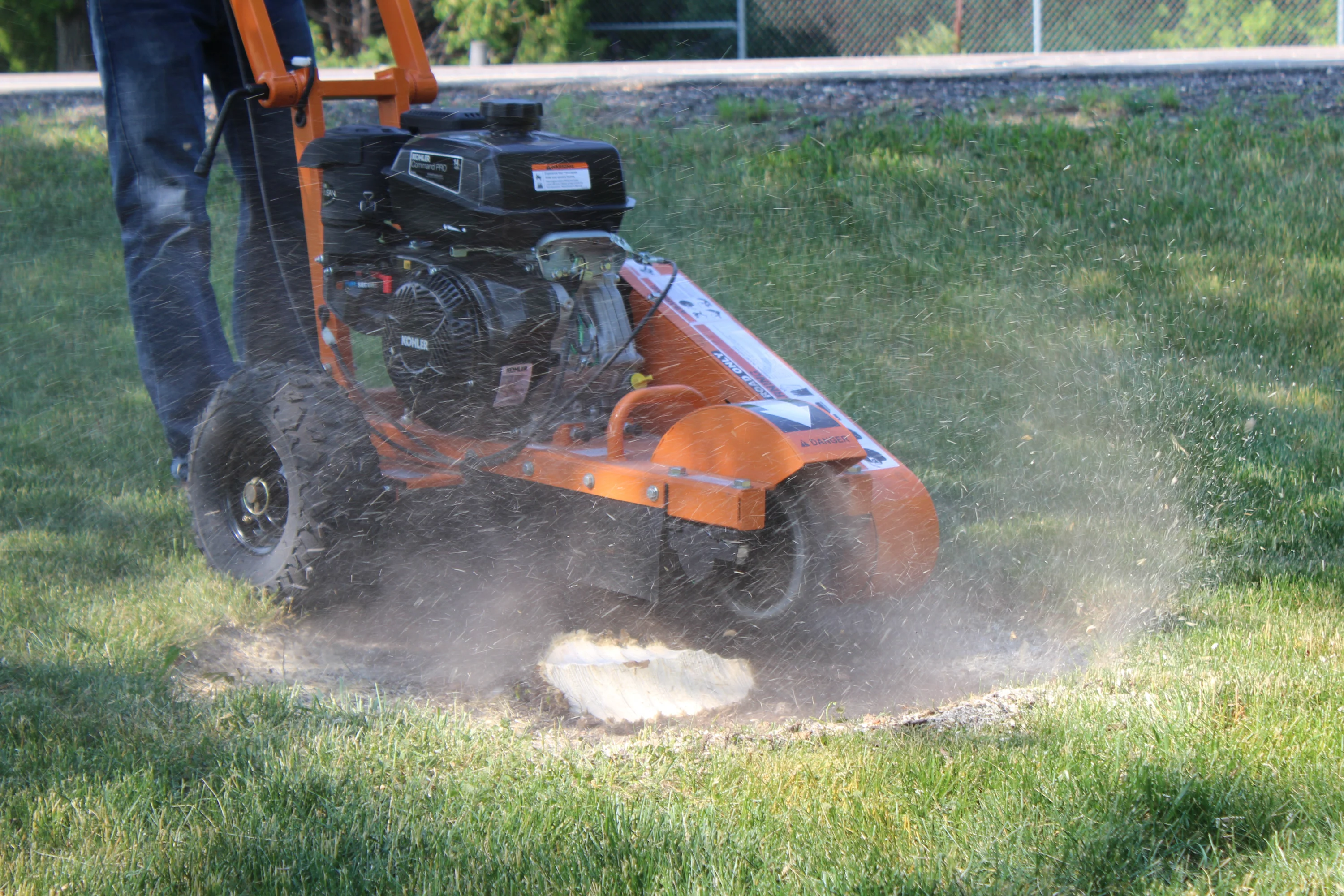 Brave Walk Behind Stump Grinder Kohler 14 HP (BRSG105K) - Image 11