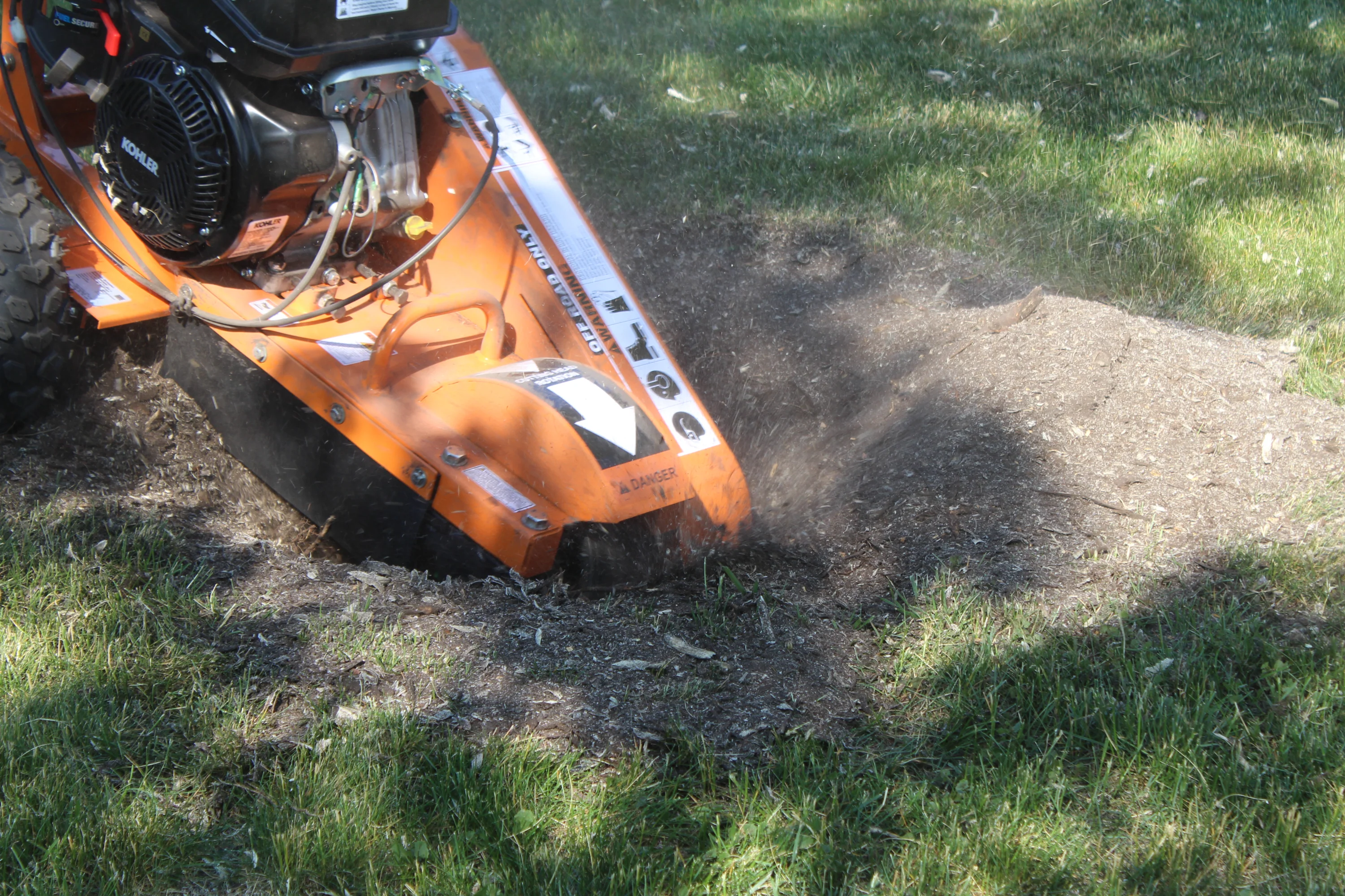 Brave Walk Behind Stump Grinder Kohler 14 HP (BRSG105K) - Image 14