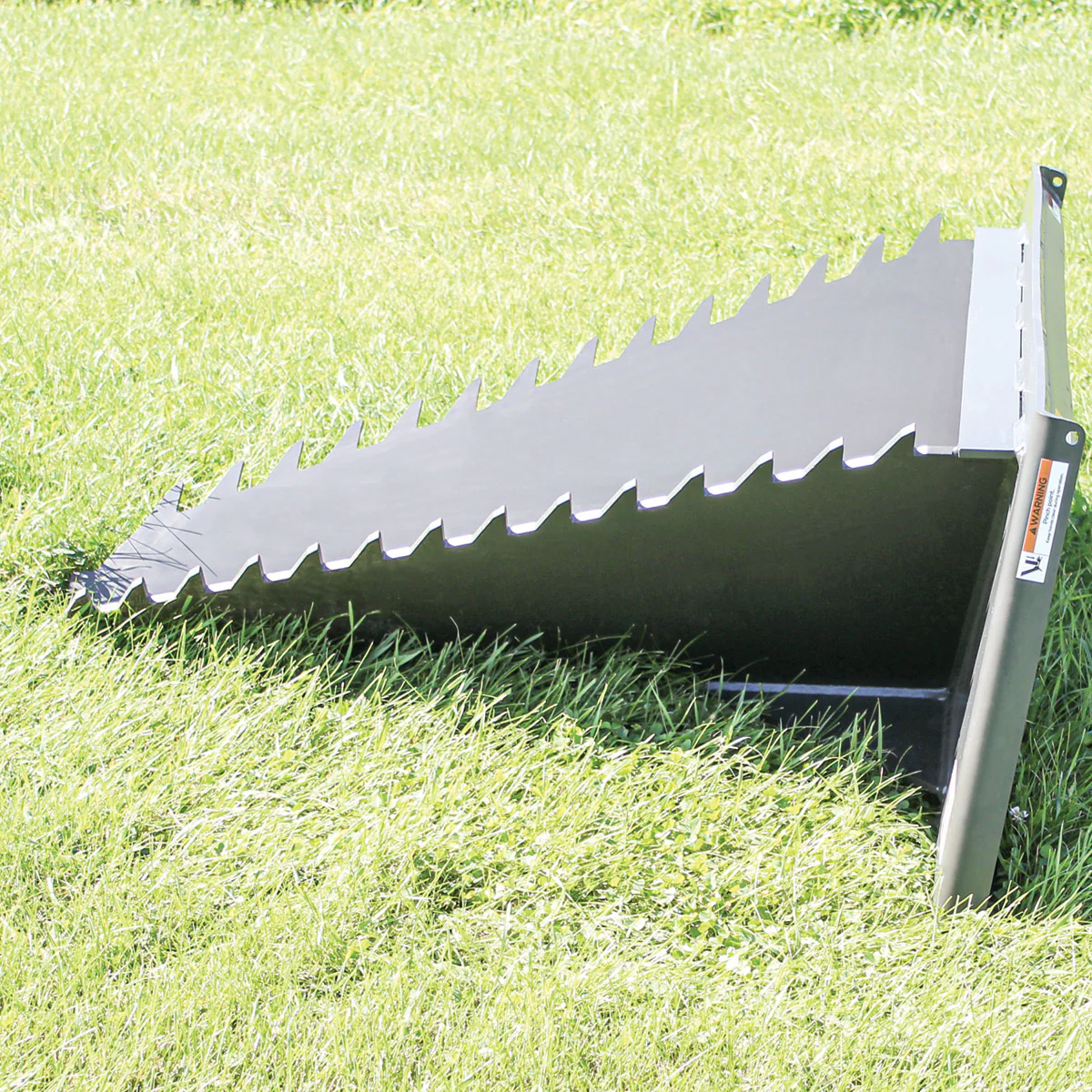 Grey Wolf™ Skid Steer Stump Bucket (1062) - Image 3
