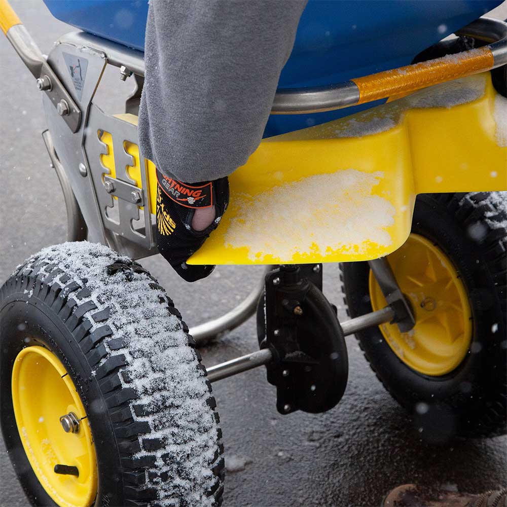 Spyker™ Commercial Push ICE Spreader 50-Lb. Capacity (SPY50L-2S) - Image 10